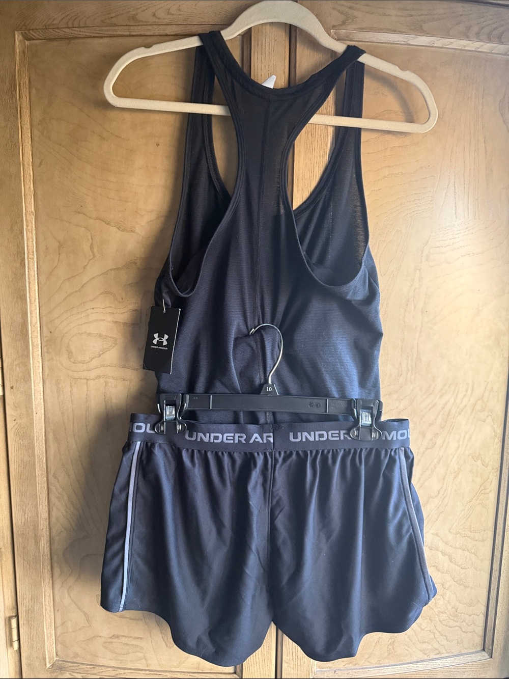Under Armour 🔥Black Racerback Tank and Black Athletic Shorts Set plus FREE Socks - Picture 5 of 5